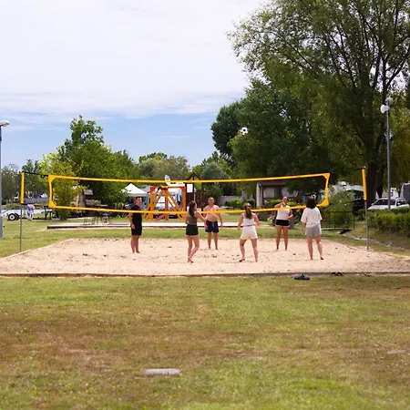 Mirabella Camping *