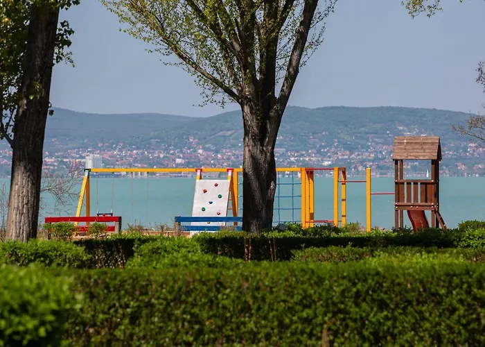 Mirabella مكان تخييم