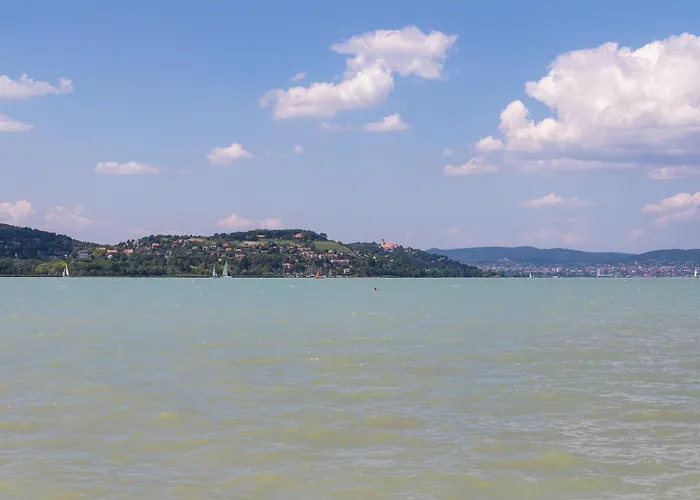 Mirabella مكان تخييم *